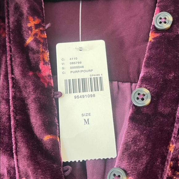 The Keira Collared Button-Front Blouse by Pilcro - Picture 3 of 4